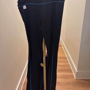 Lululemon Athletica Black Flare Yoga Pants W/AQUA PIPING‎ - Women's Size 10T-36'